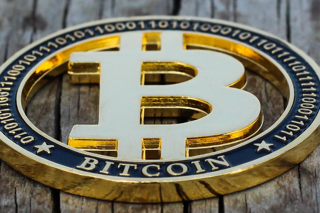 以太坊巨鲸投降！6.5万枚ETH做多仓位昨晚已近全数止损